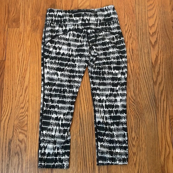 Nike Drifit Epic Viper Running Crop Leggings Black White size M - Picture 3 of 7